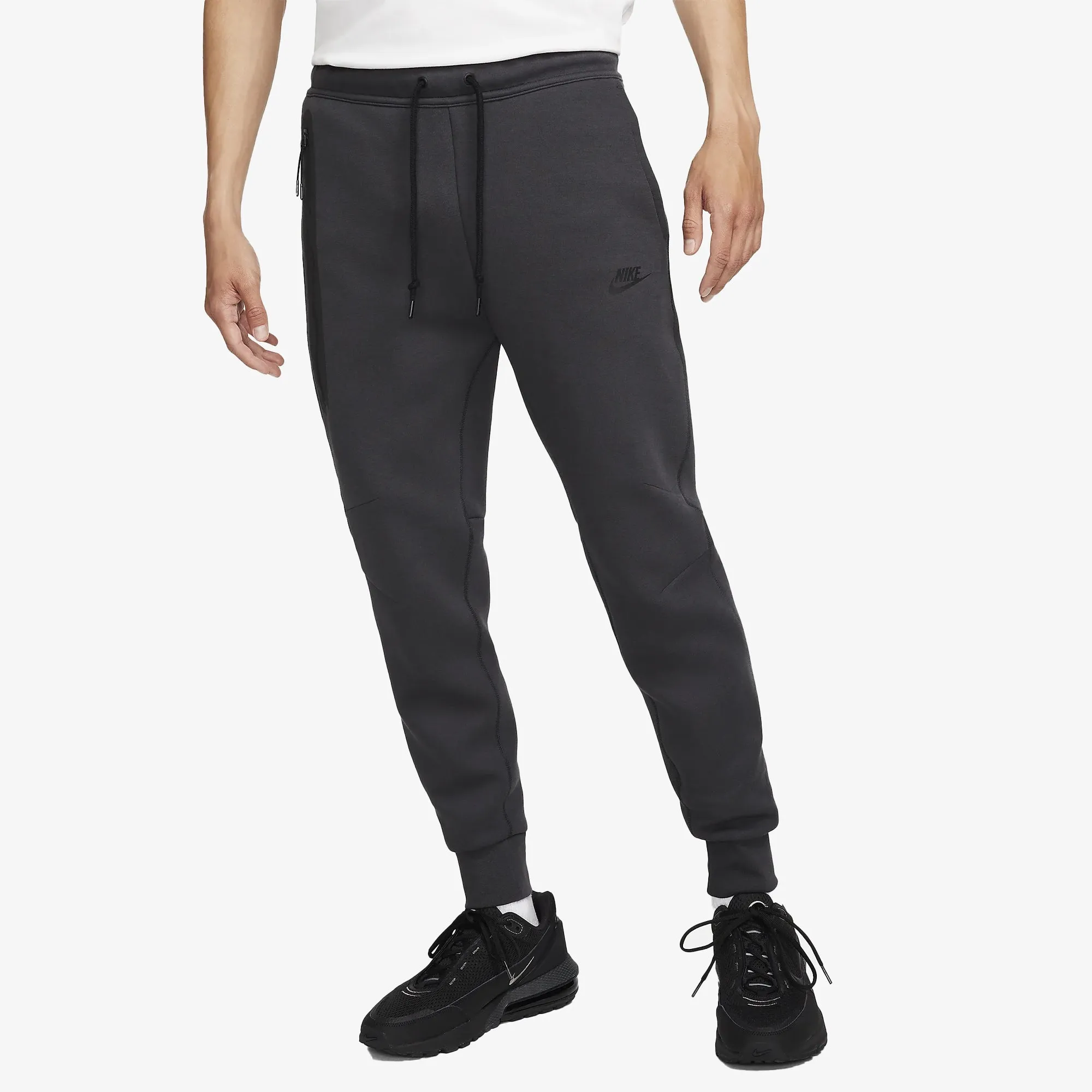 Nike | SPORTSWEAR TECH FLEECE SLIM FIR JOGGERS  { BLACK/BLACK