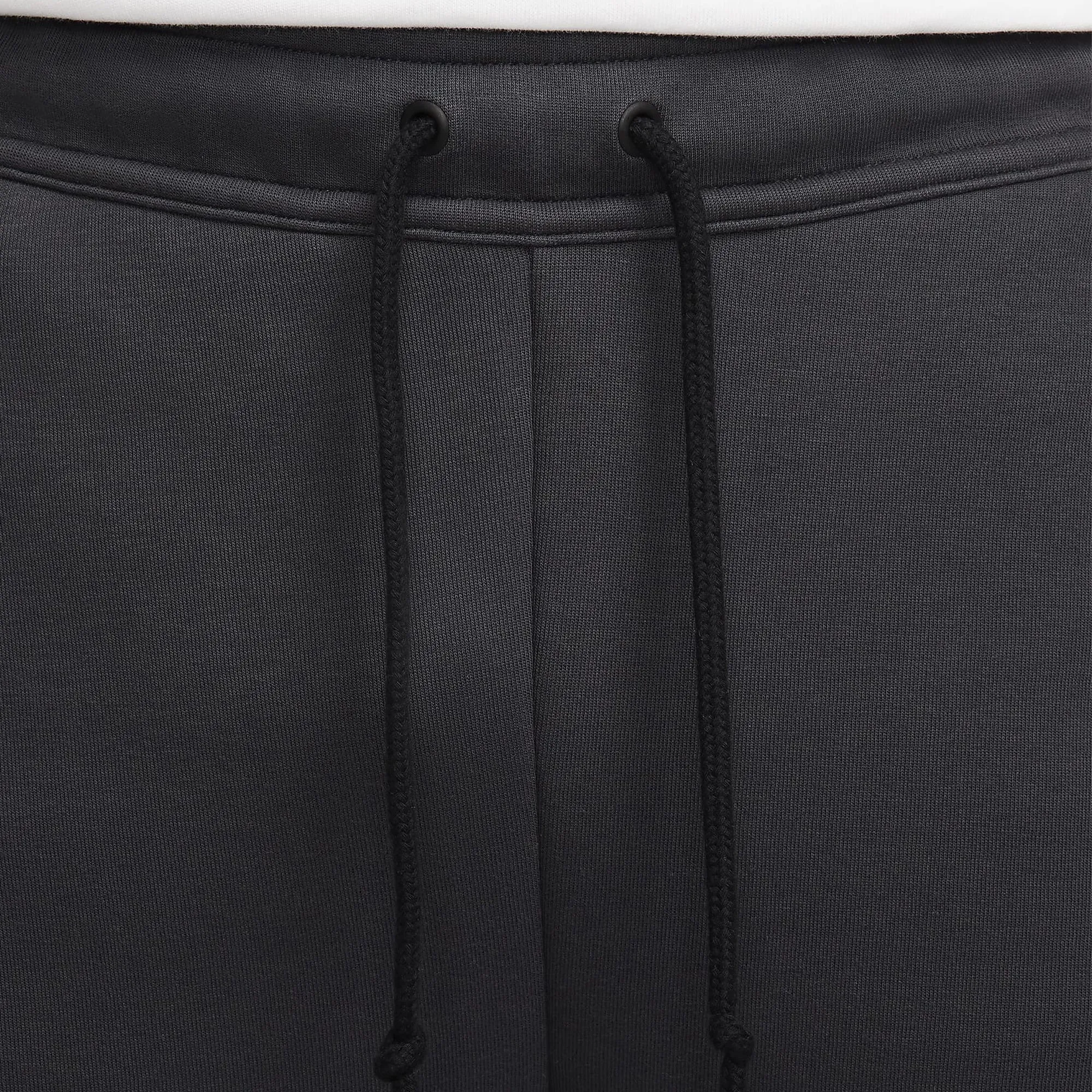Nike | SPORTSWEAR TECH FLEECE SLIM FIR JOGGERS  { BLACK/BLACK