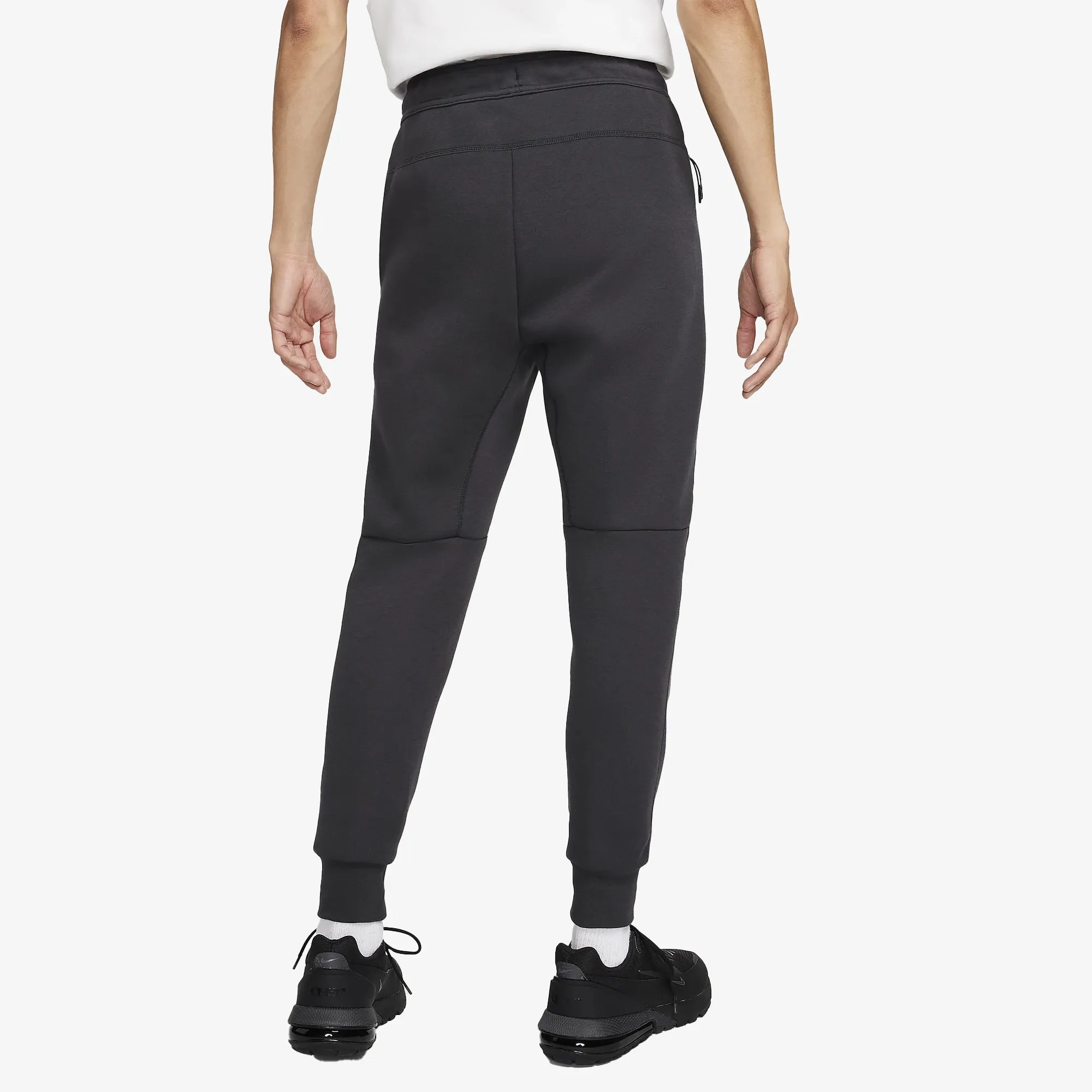Nike | SPORTSWEAR TECH FLEECE SLIM FIR JOGGERS  { BLACK/BLACK