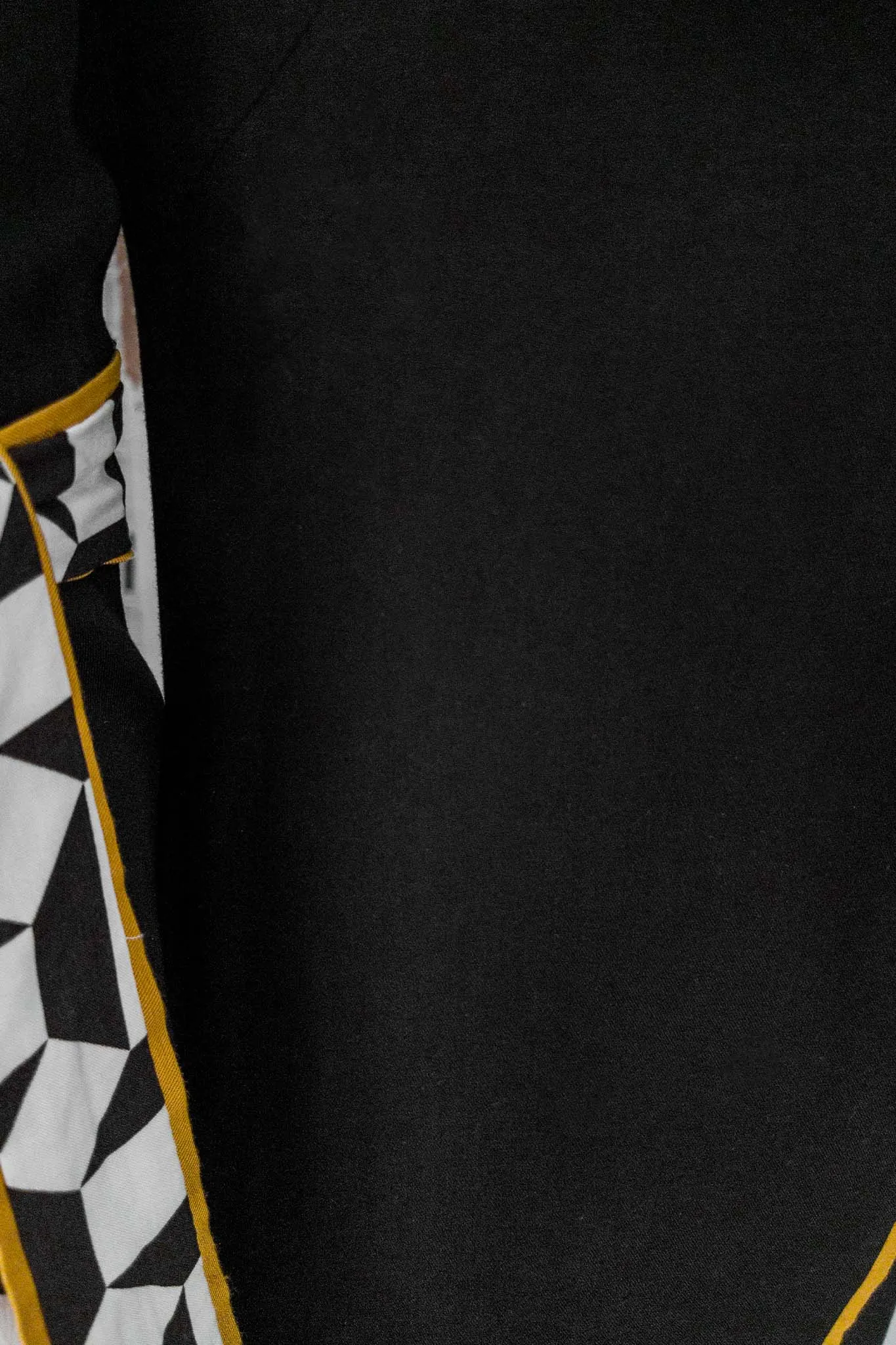 NIKITA Black Mustard