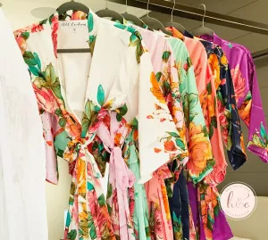 Sale Bridesmaid Robes, Set of 8 Robes, Floral Robes, Bridesmaid Gift, Bridal Robe, Satin Floral Robe, Bridesmaid Gifts, Bridal Robe